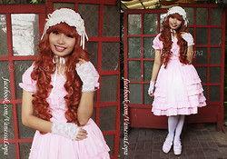 洛丽塔俱乐部的情歌,情歌中的爱与欲望交织